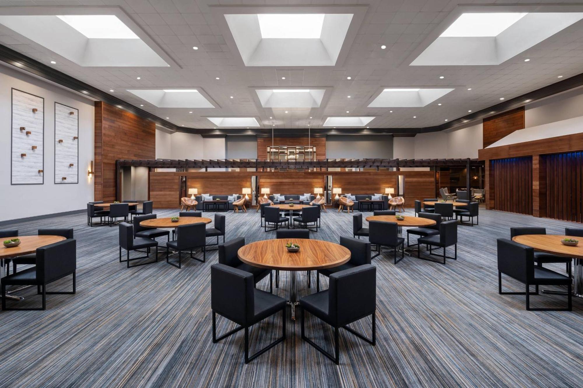 Cleveland Marriott East Hotel Warrensville Heights Екстериор снимка