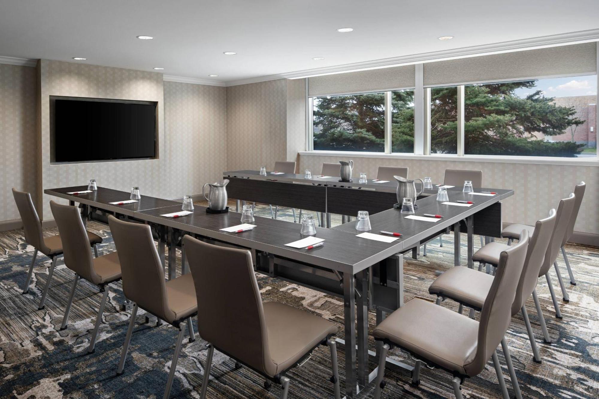 Cleveland Marriott East Hotel Warrensville Heights Екстериор снимка