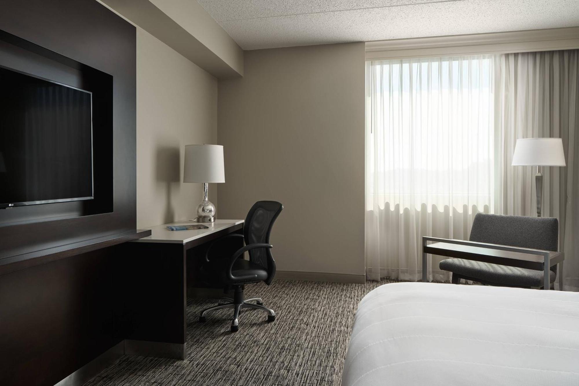 Cleveland Marriott East Hotel Warrensville Heights Екстериор снимка